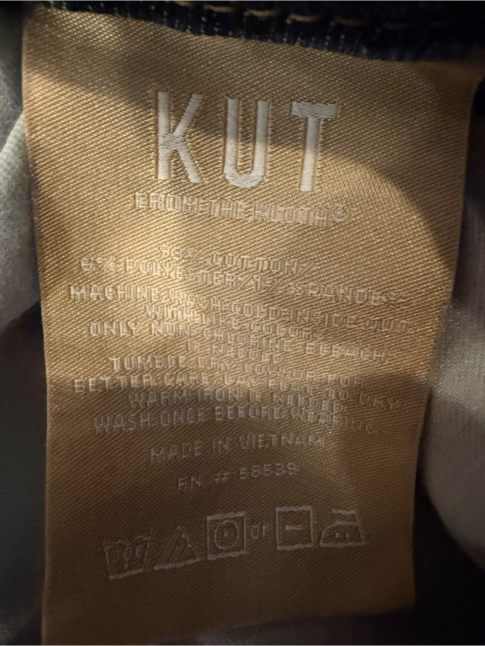 Kut from the Kloth Jodi Wide-Leg Cargo Jeans - Picture 4 of 9